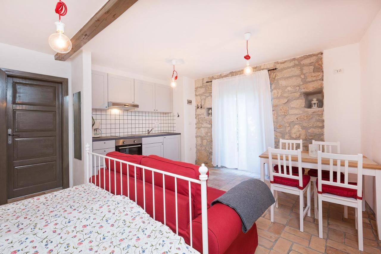 Old Town Studio And Apartment Vrsar Dış mekan fotoğraf